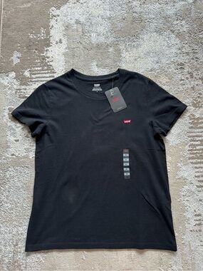 Levi's Black Short Sleeve Crewneck T-Shirt with Red Logo